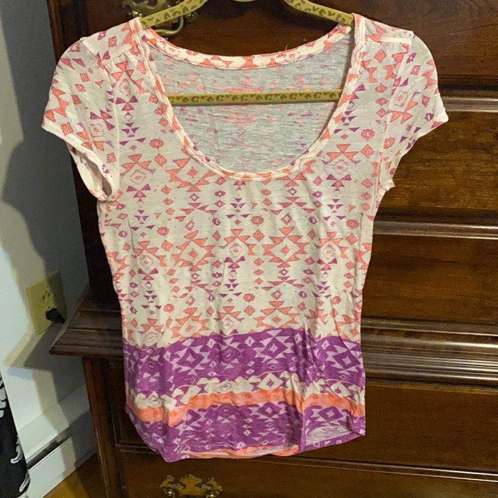 Super Cute! Tribal Print Scoop Neck AE Favorite Tee